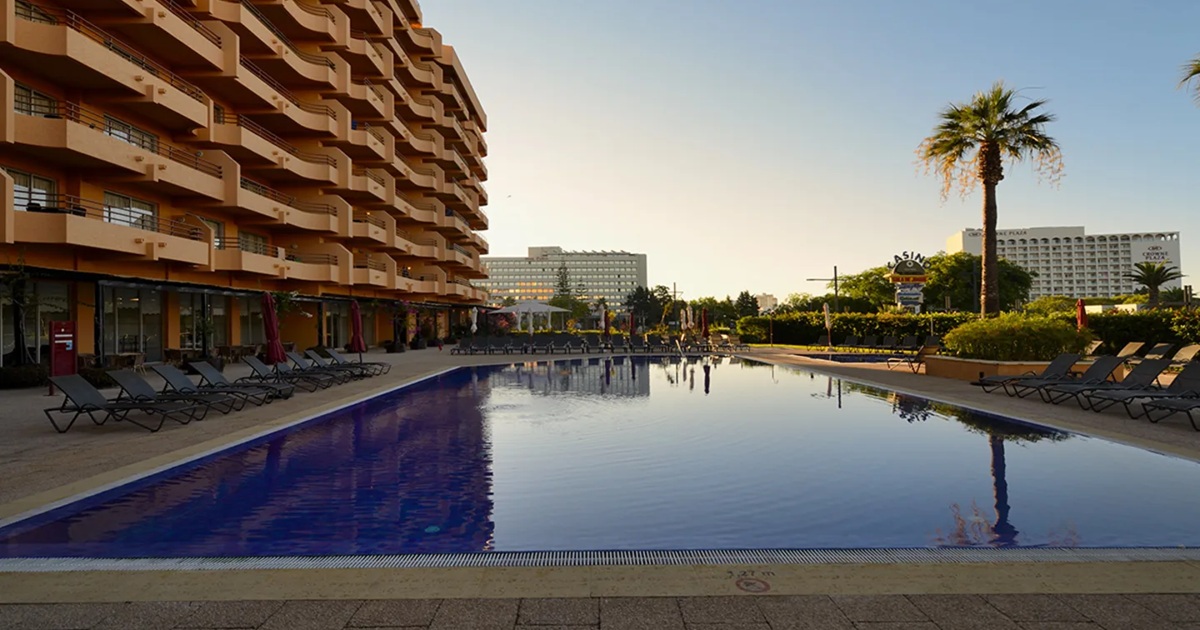 Portobelo Vilamoura aparthotel near the marina and beach