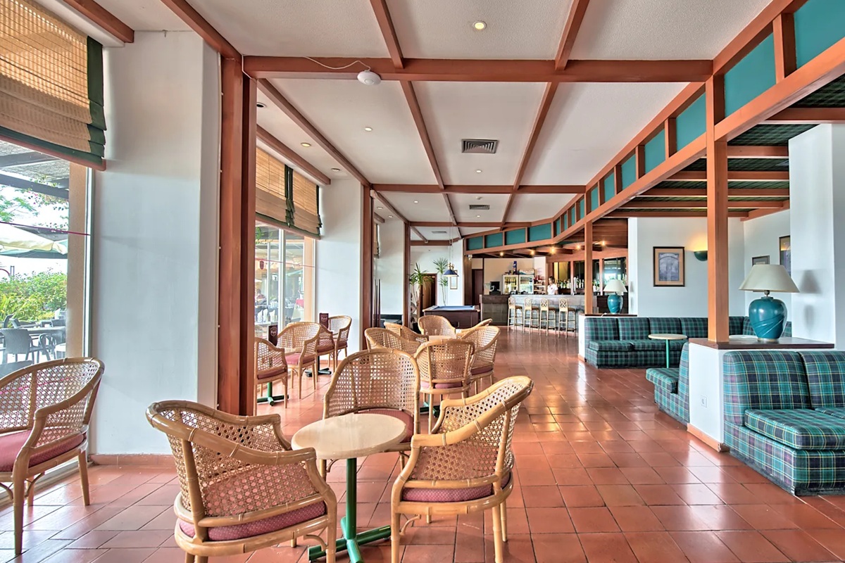 Pool area at Portobelo Vilamoura aparthotel