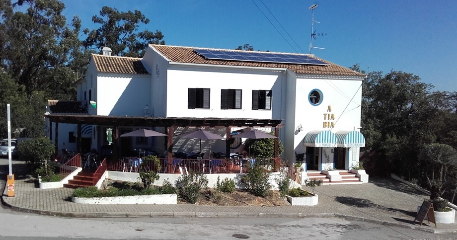 A Tia Bia mountain restaurant in Barranco do Velho